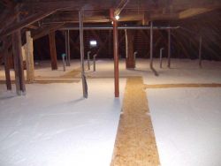 Dachgeschoßdämmung in einer ehemaligen Brauerei mit Perliteschüttung