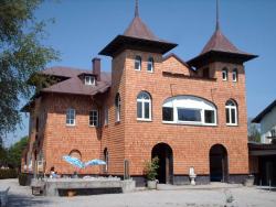 Schindeldach und Fassade