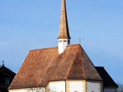 Lärchenschindeln an der Kirche Georgenried
