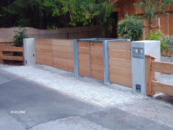 Zaunanlage aus Lärchenholz